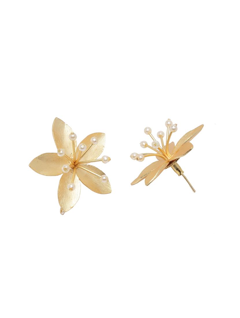 gold brass studs earring - 17021585 - Zoom Image - 3