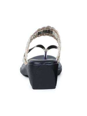 beige toe separator sandals - 17024791 - Standard Image - 3