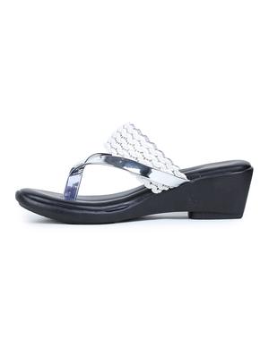 white toe separator sandals - 17024794 - Standard Image - 2