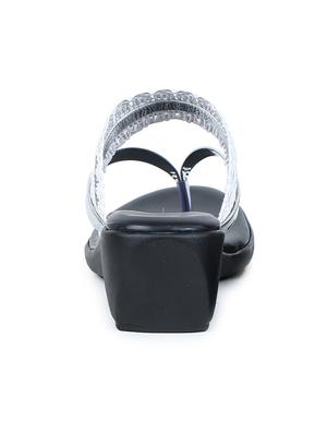 white toe separator sandals - 17024794 - Standard Image - 3