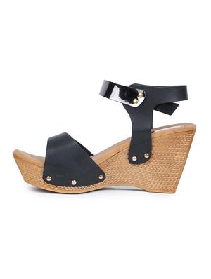 black back strap wedges - 17024803 - Standard Image - 2