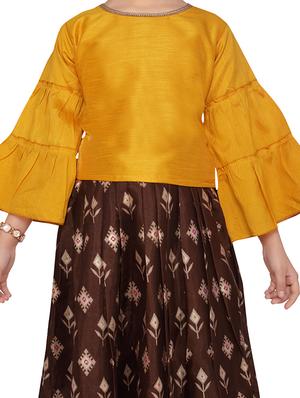 yellow silk blend lehnga choli - 17032002 - Standard Image - 4