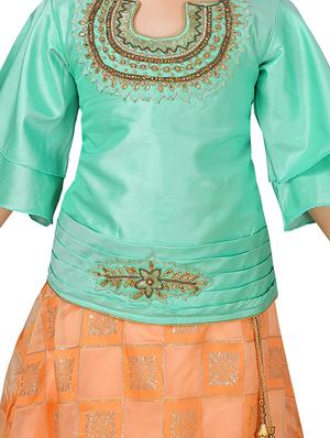 green silk blend lehnga choli - 17032023 - Standard Image - 4