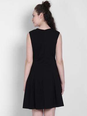 round neck flared dress - 17033859 - Standard Image - 3