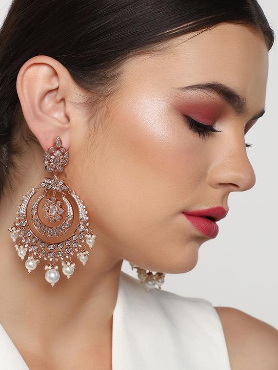 gold metal chandballi earring - 17041351 - Zoom Image - 2