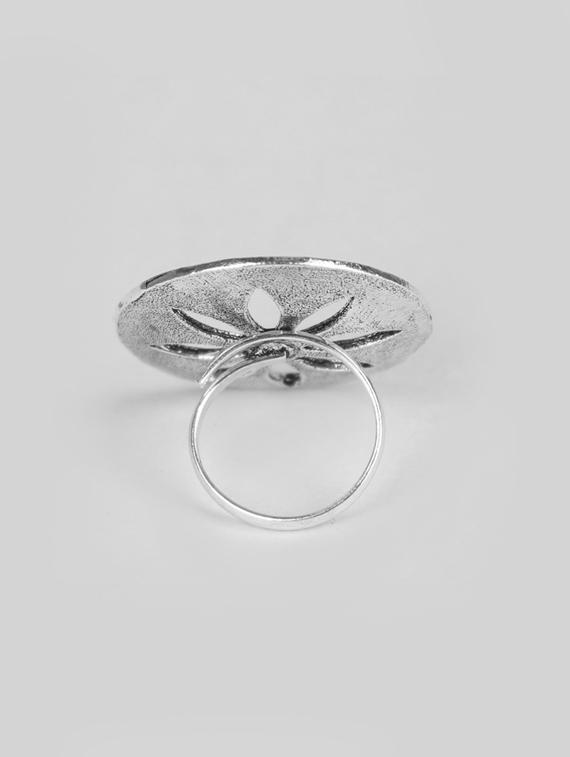 silver finger ring - 17062631 - Zoom Image - 2