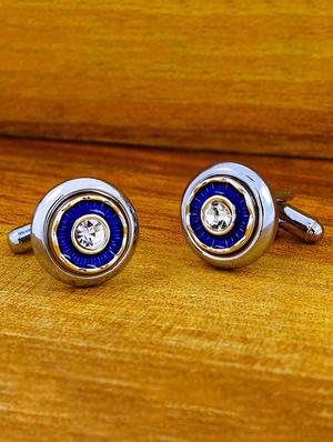 silver metal cufflinks - 17068893 - Standard Image - 2