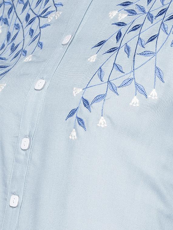 embroidered a-line kurta - 17072300 - Zoom Image - 4