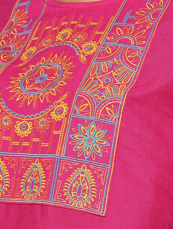 embroidered straight kurta - 17072339 - Zoom Image - 4