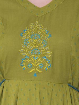 embroidered flared kurta - 17072375 - Standard Image - 4
