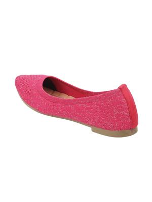 pink slip on ballerinas - 17074243 - Standard Image - 3