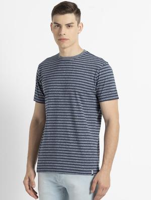 blue striped t-shirt - 17077697 - Standard Image - 2