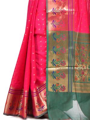 bordered banarasi saree with blouse - 17087479 - Standard Image - 4