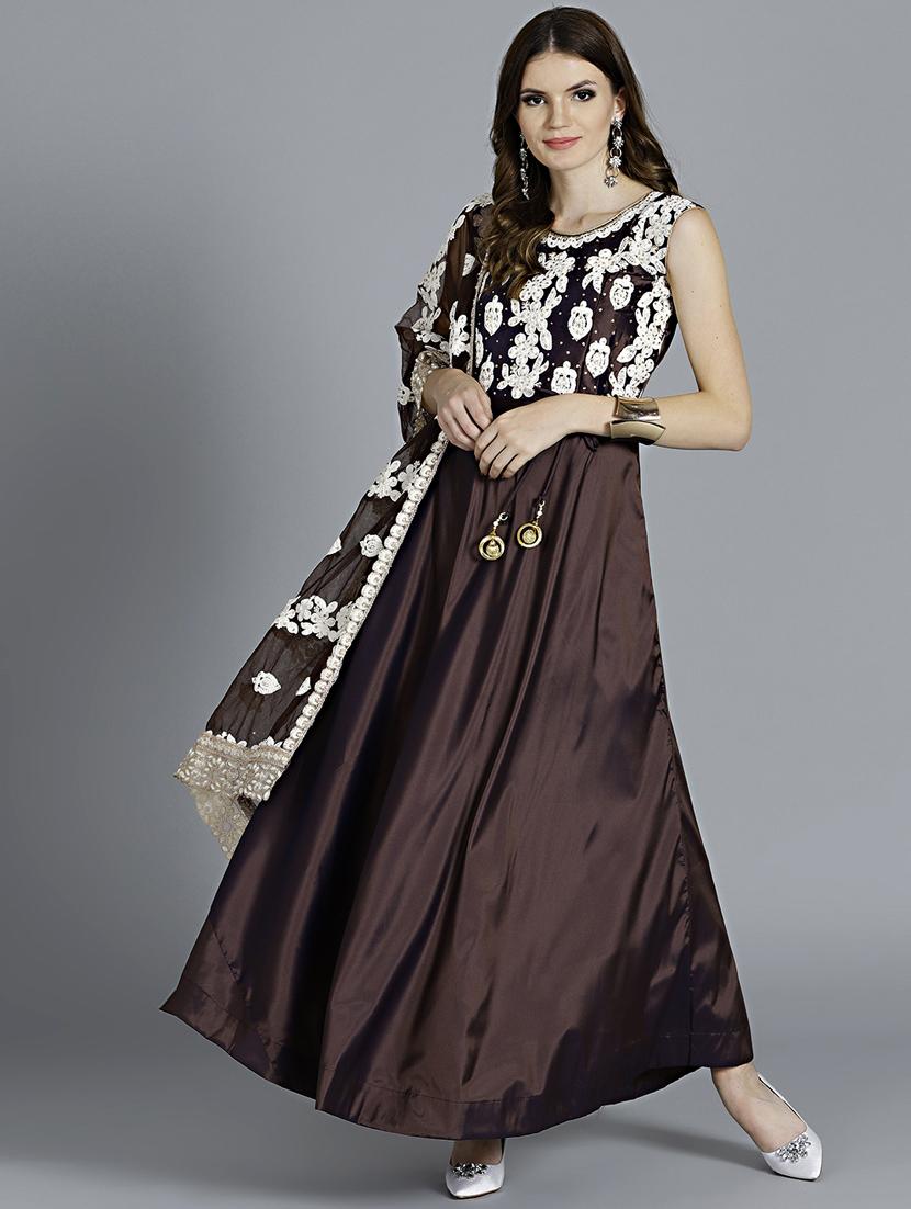 embroidered suit set - 17087573 - Zoom Image - 1