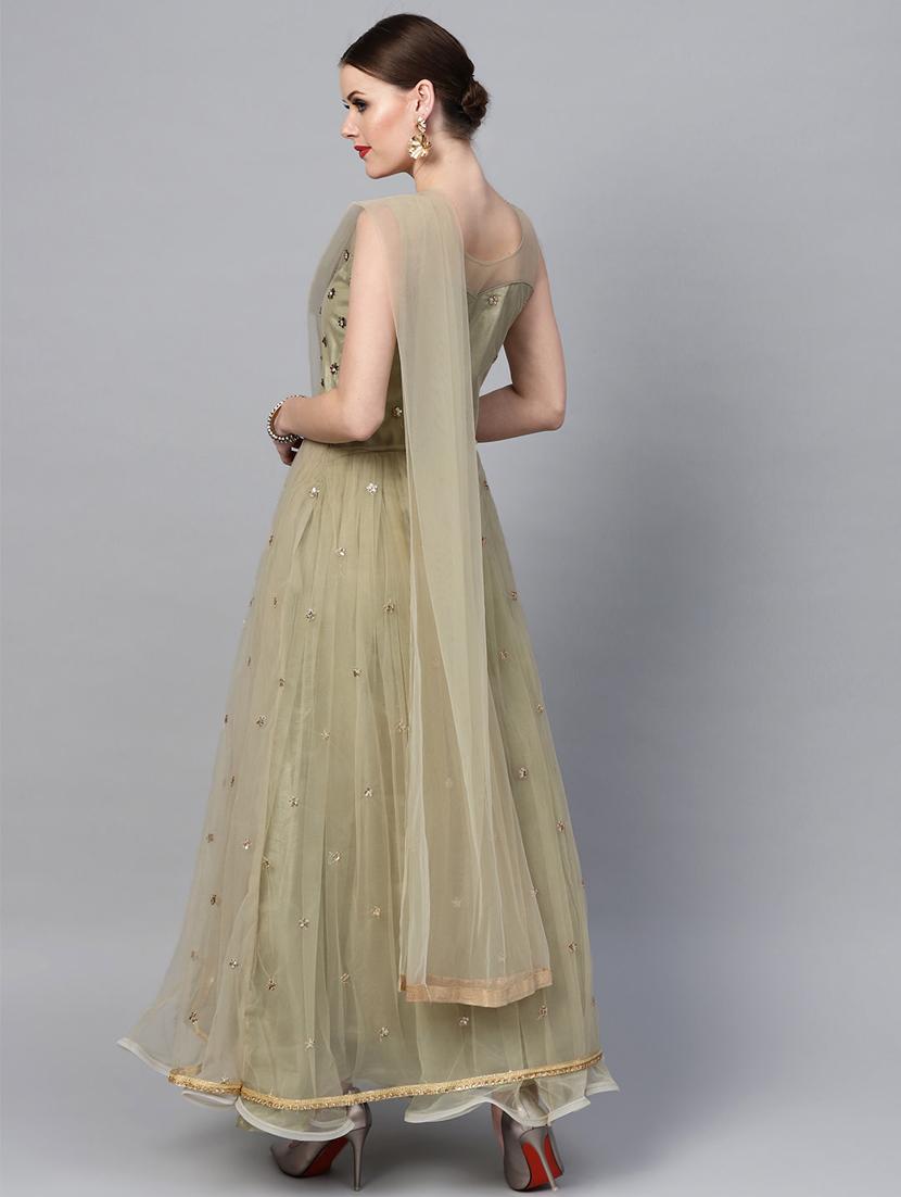 embellished net flared gown - 17087757 - Zoom Image - 3