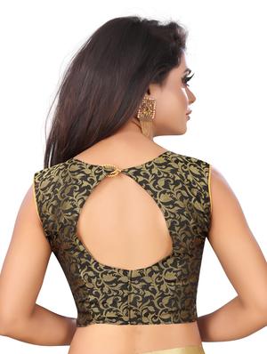 solid plain saree with blouse - 17089006 - Standard Image - 4