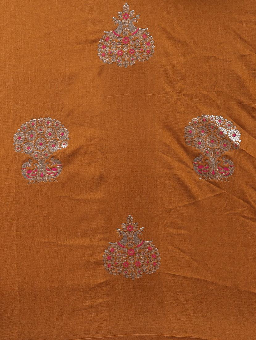 self design banarasi saree with blouse - 17089959 - Zoom Image - 5