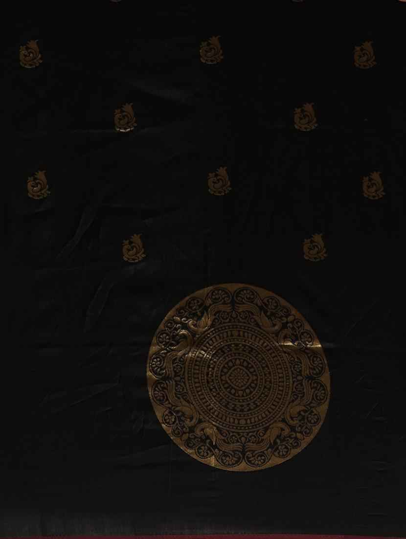 black silk blend banarasi saree with blouse - 17089980 - Zoom Image - 4