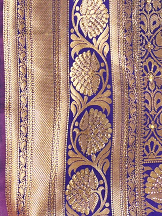 self design woven saree with blouse - 17091119 - Zoom Image - 3