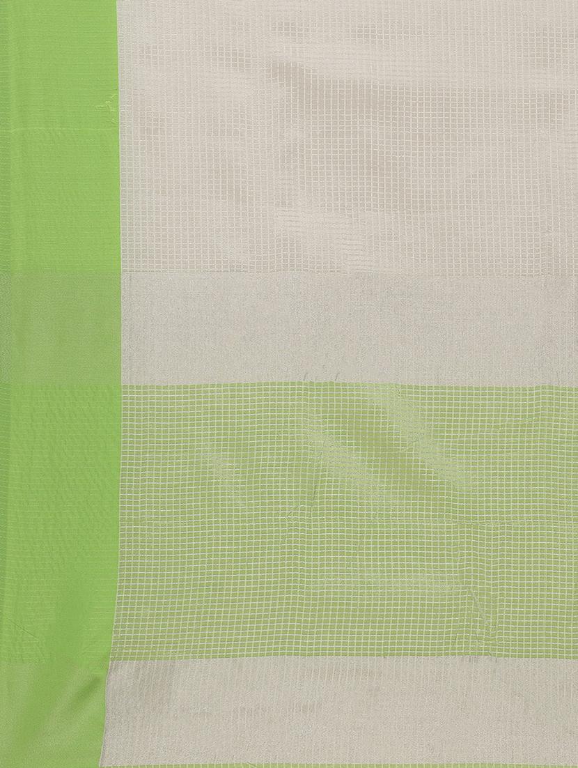 solid bordered saree with blouse - 17092061 - Zoom Image - 4