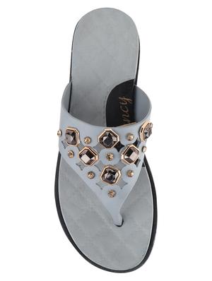 grey toe separator sandals - 17095900 - Standard Image - 4