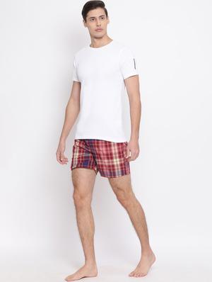red checkered boxer - 17095947 - Standard Image - 4