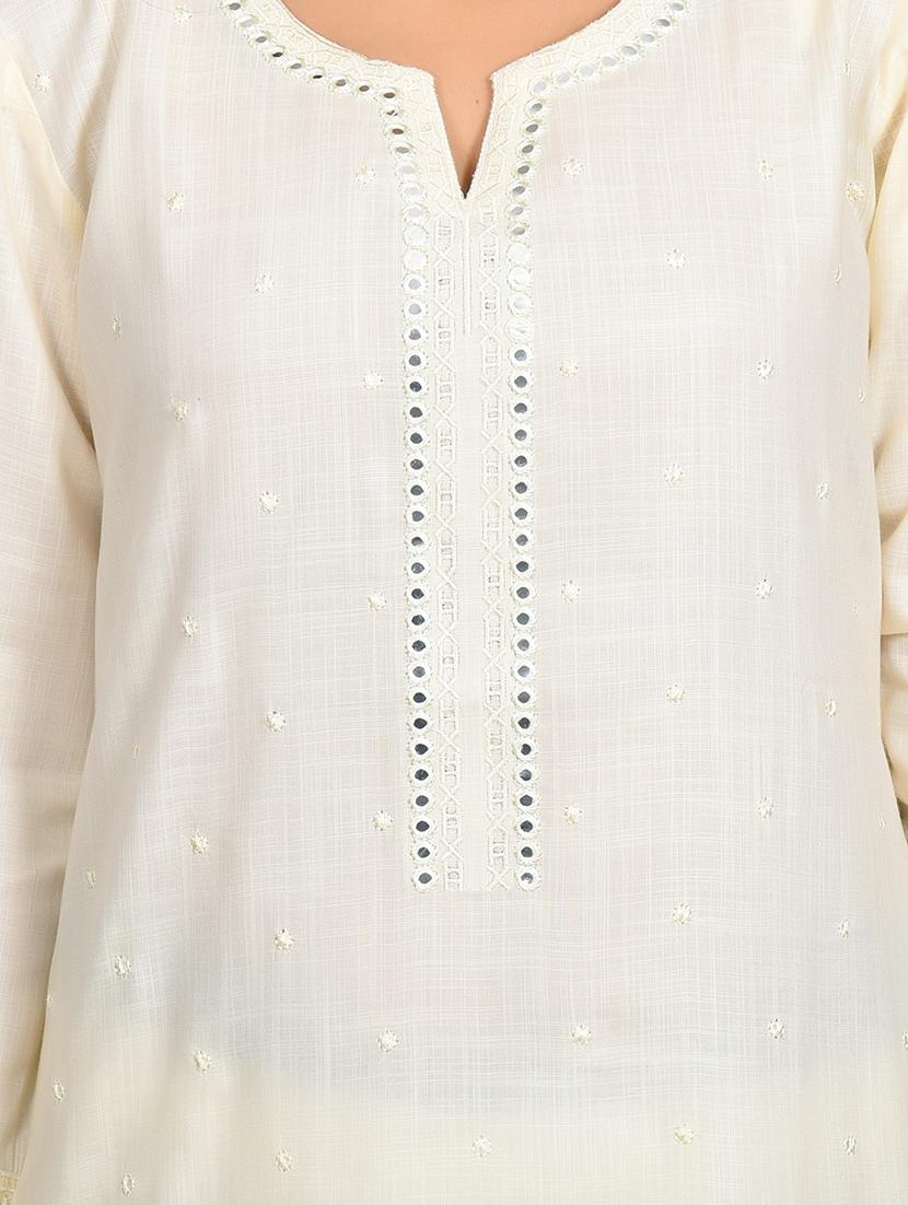 solid straight kurta - 17096188 - Zoom Image - 4