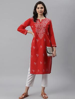ada hand embroidered red cotton lucknowi chikankari kurta - 17098974 - Standard Image - 4