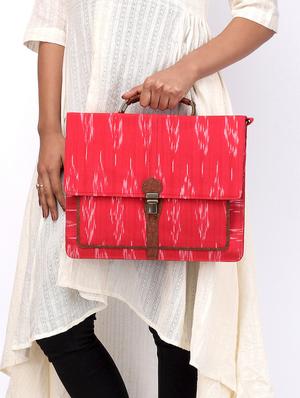 red canvas regular laptop bag - 17101757 - Standard Image - 4
