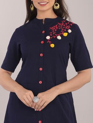 embroidered a-line kurta - 17101985 - Standard Image - 4