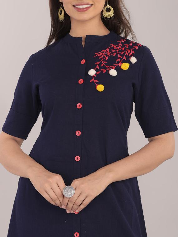 embroidered a-line kurta - 17101985 - Zoom Image - 4