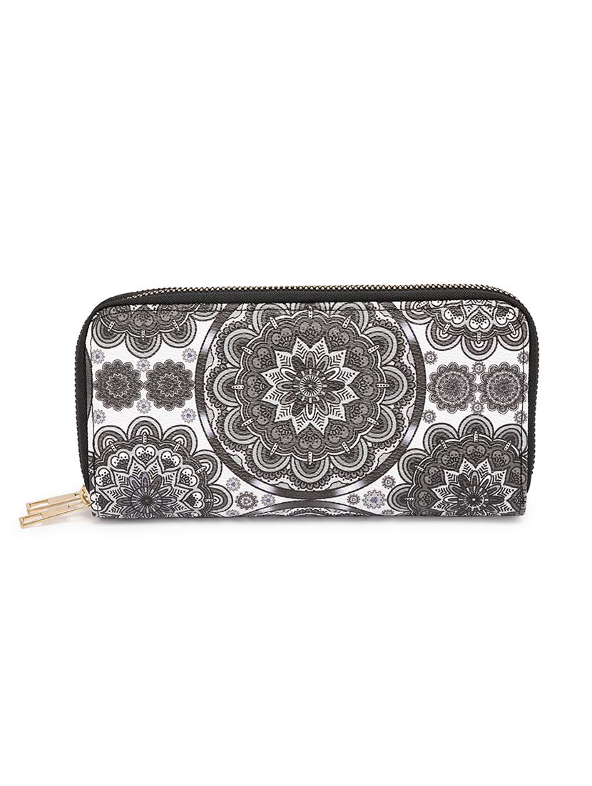 black leatherette wallet - 17102211 - Zoom Image - 2