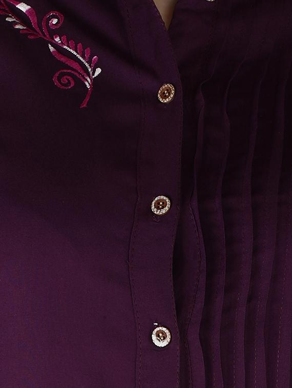 solid straight kurta - 17102772 - Zoom Image - 4