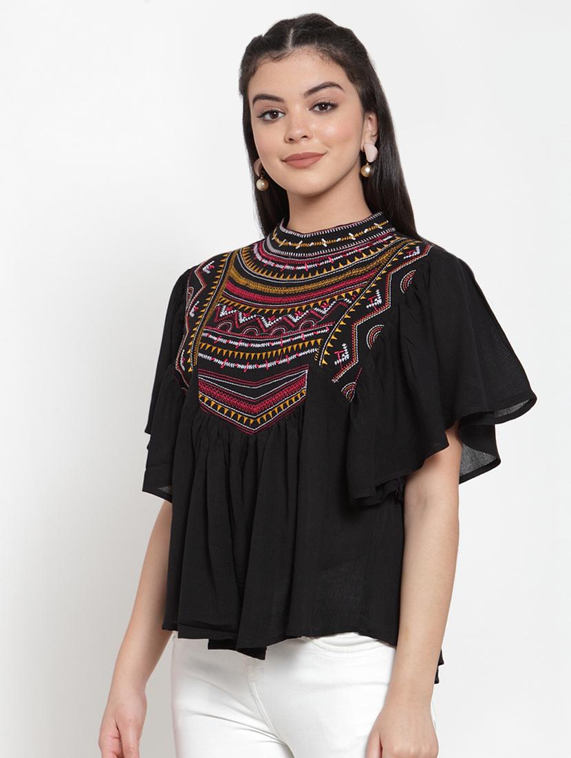 gather detail embroidered top - 17103301 - Zoom Image - 2