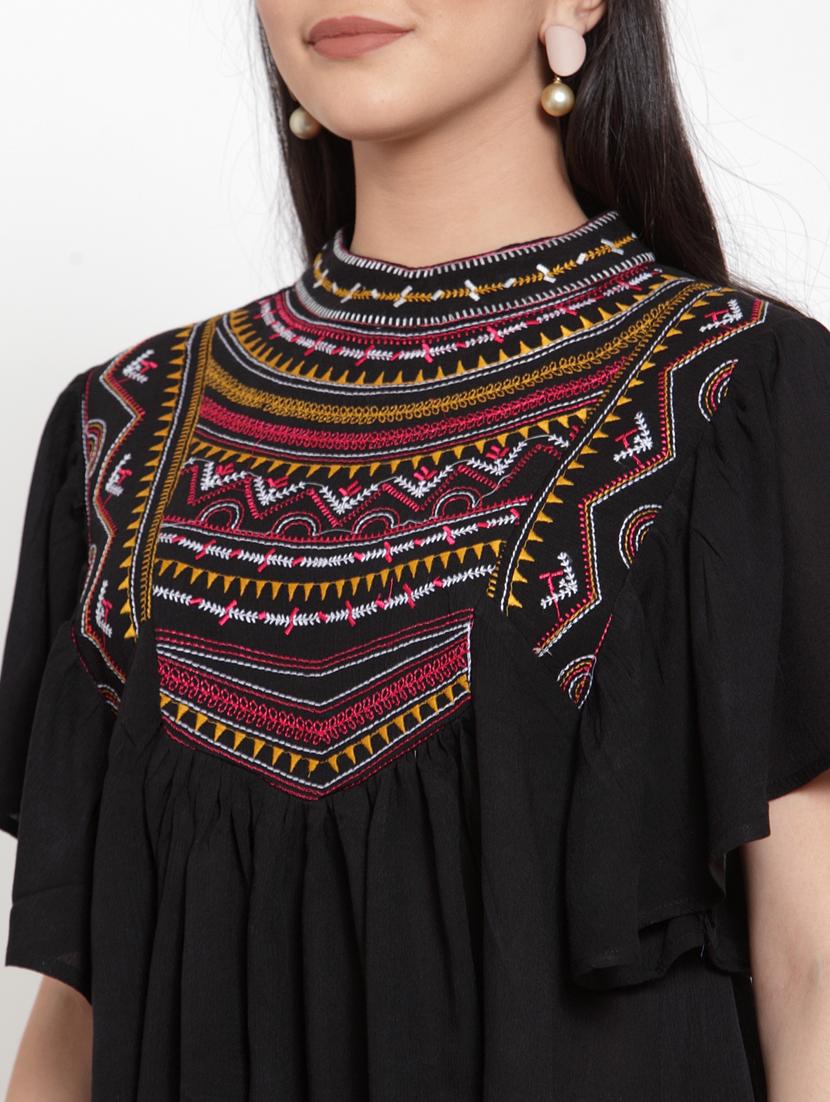 gather detail embroidered top - 17103301 - Zoom Image - 5