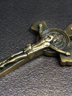 gold colored brass pendant - 17104734 - Standard Image - 4