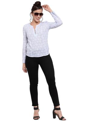 contrast button detail top - 17115713 - Standard Image - 4