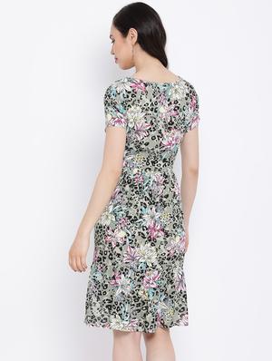 v-neck floral a-line dress - 17116373 - Standard Image - 3