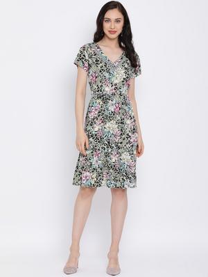 v-neck floral a-line dress - 17116373 - Standard Image - 4