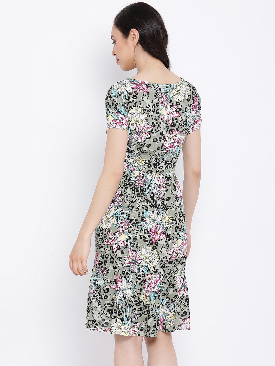v-neck floral a-line dress - 17116373 - Zoom Image - 3
