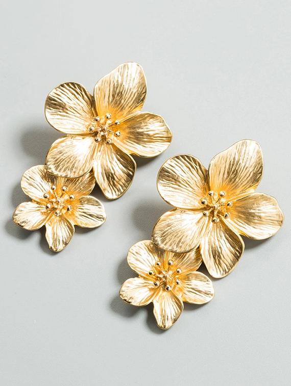 gold tone metal drop earring - 17119519 - Zoom Image - 1