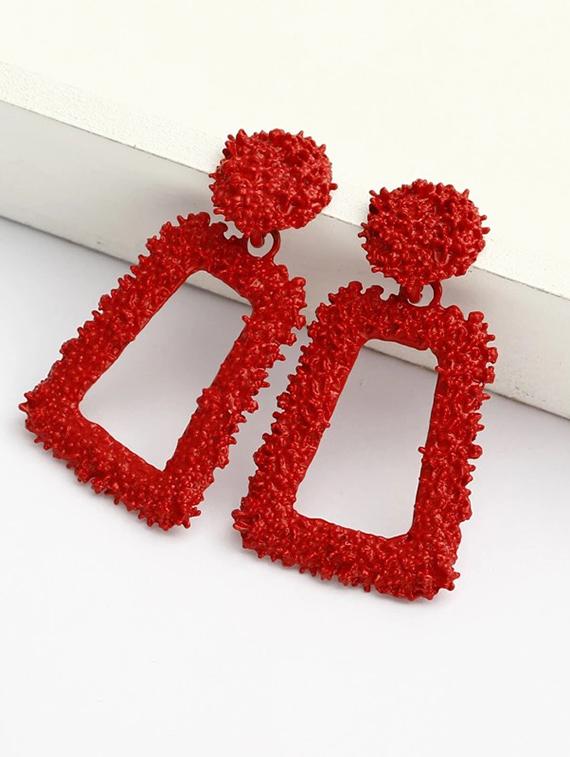 red metal drop earring - 17119520 - Zoom Image - 1