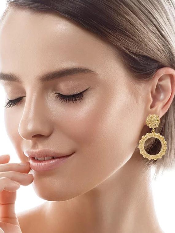 gold metal drop earring - 17119523 - Zoom Image - 3