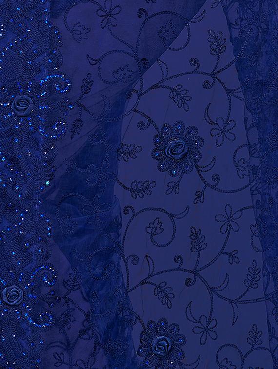 solid embroidered saree with blouse - 17120087 - Zoom Image - 4