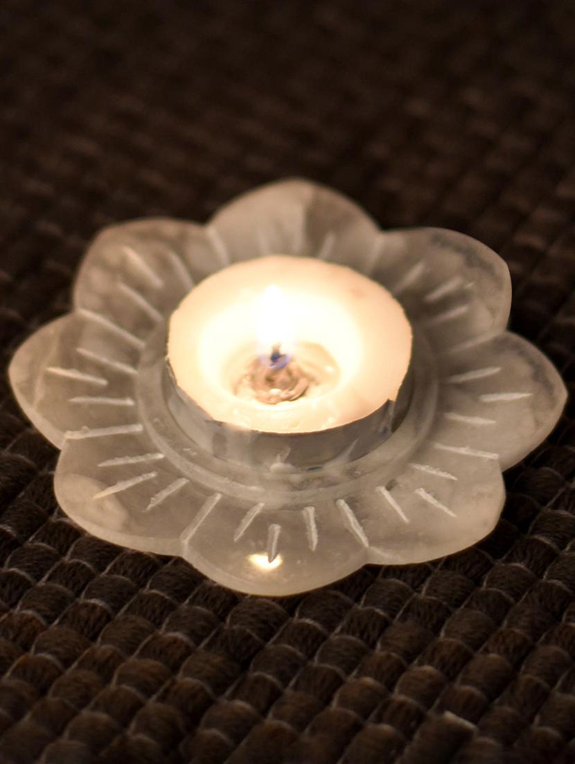 lotus design tea light handcrafted marble holder - 17127072 - Zoom Image - 1