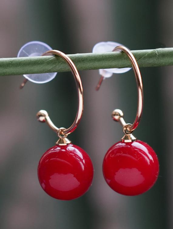 red metal hoop earring - 17127960 - Zoom Image - 1