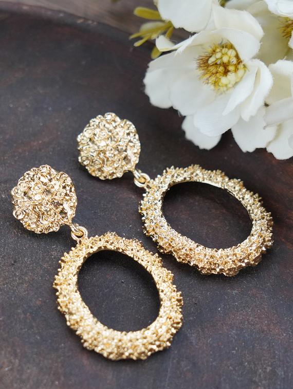 gold metal drop earring - 17127966 - Zoom Image - 1