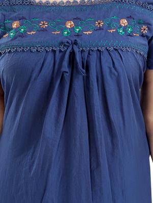 embroidered maxi gown - 17129430 - Standard Image - 4
