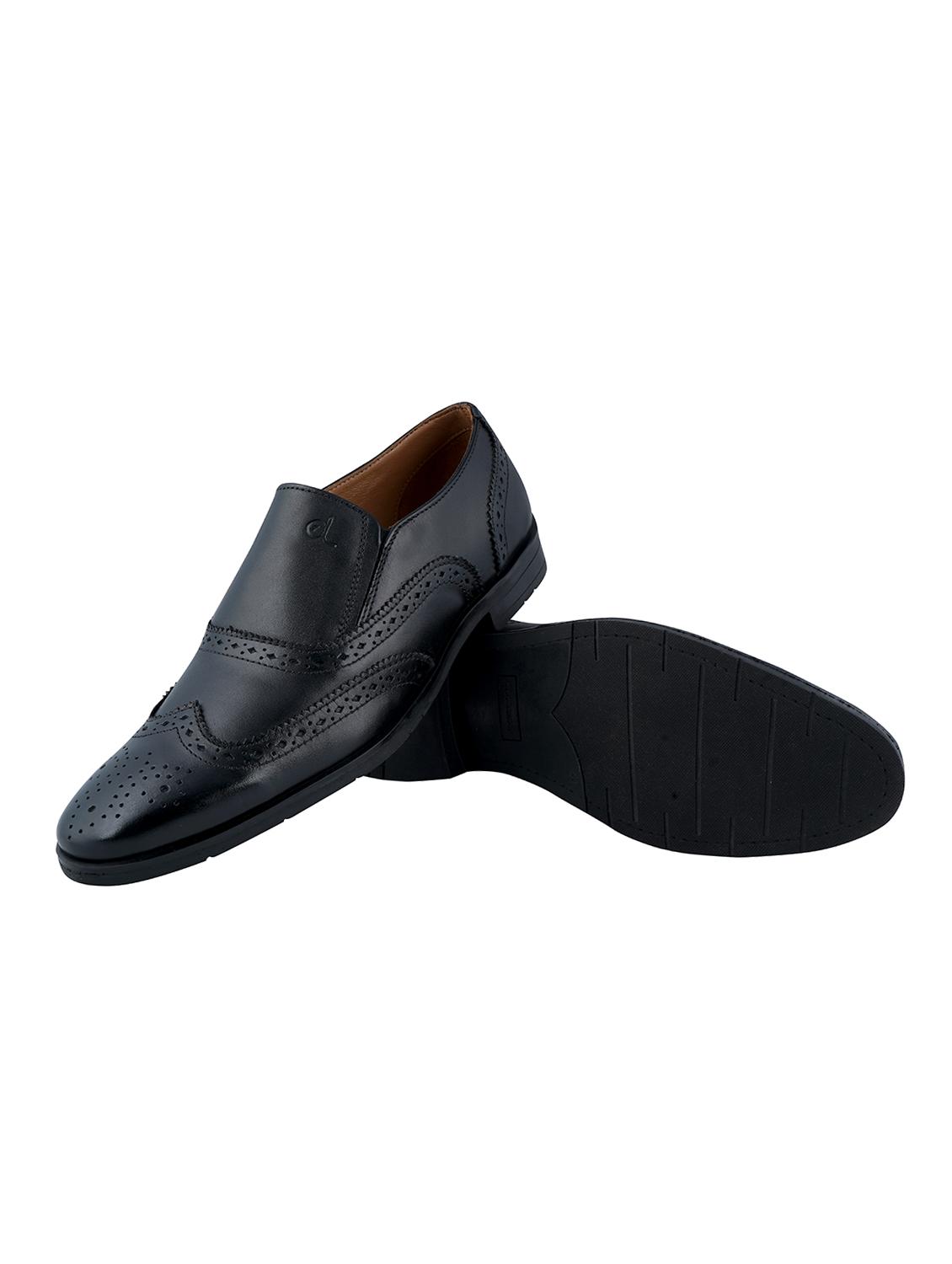 black lace-up brouges - 17129946 - Zoom Image - 2