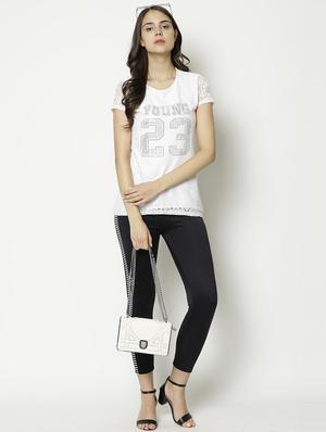 round neck embellished tee - 17130318 - Standard Image - 4